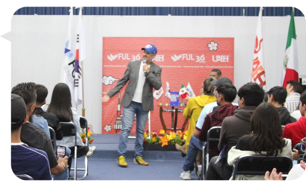 Carlos Morett en acción