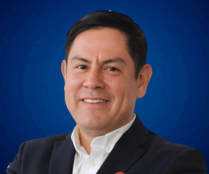 Bernardo Álvarez en acción